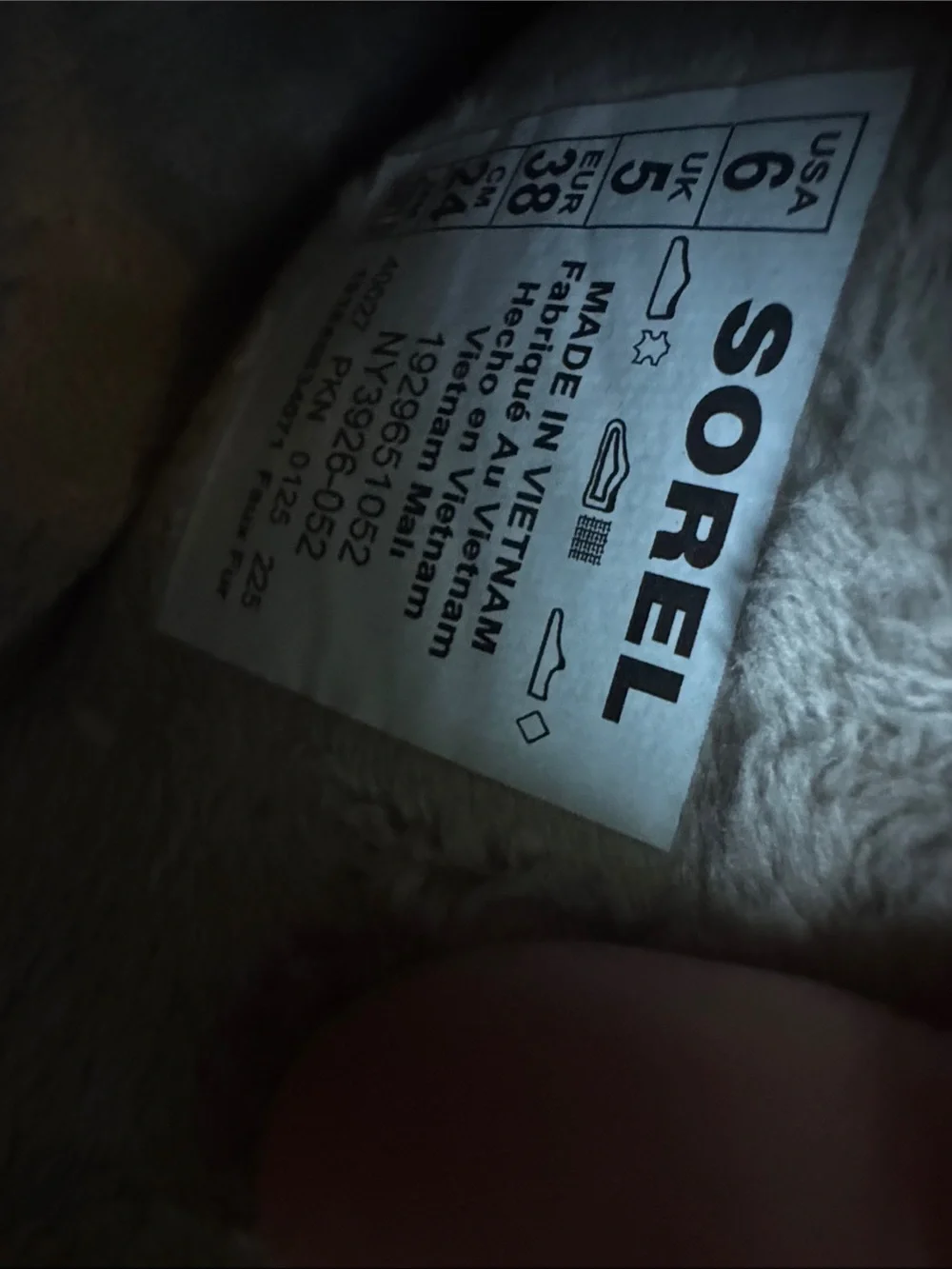 SOREL.   Youth Lanner Ridge II Junior. Size 6.